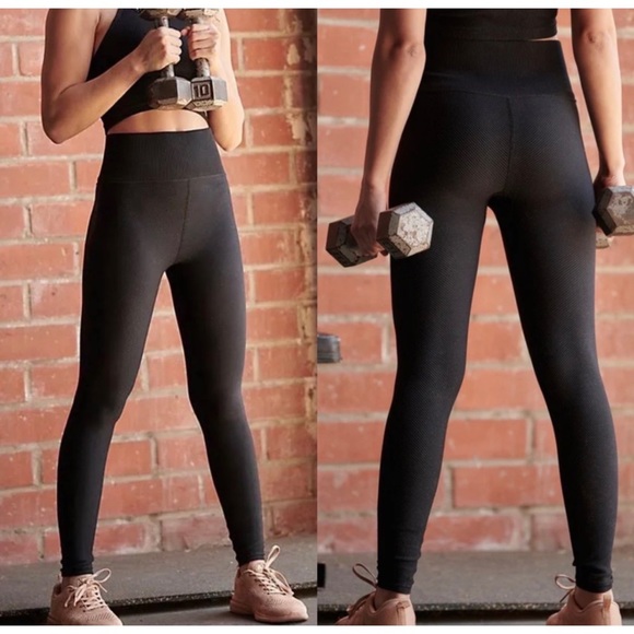 Free People Movement Black Free Throw Leggings NWT Size Medium - Picture 2 of 8